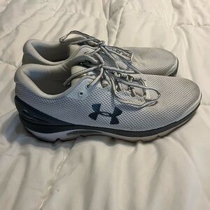 Men’s under armour tennis shoes